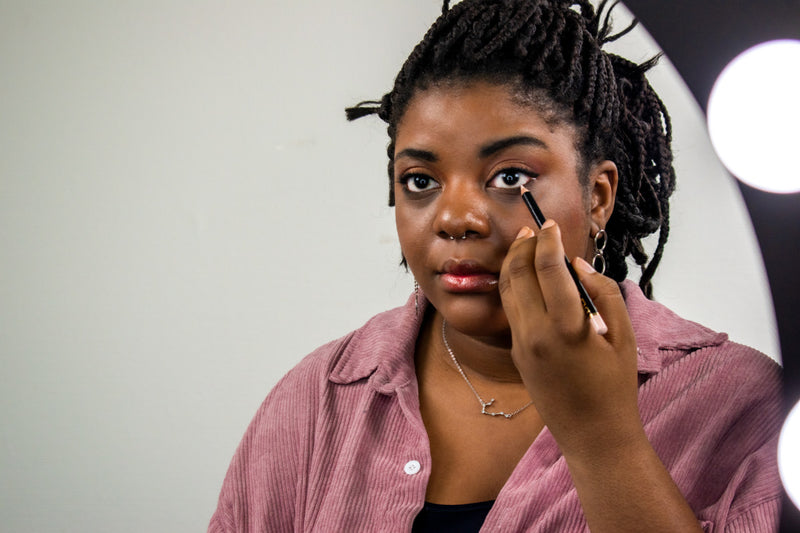 Verschillende manieren om oogpotlood aan te brengen
