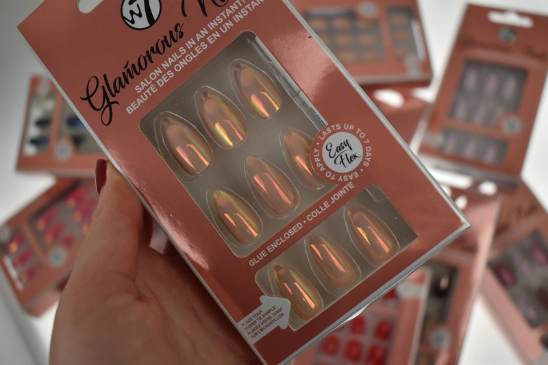 Hoe krijg je nepnagels eraf?