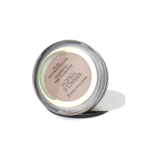 040 Creamy Ivory